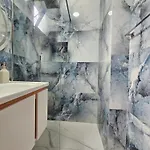 Apartment Star Room's *