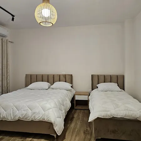 Star Room's Apartment *
