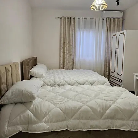 Star Room's Apartment *